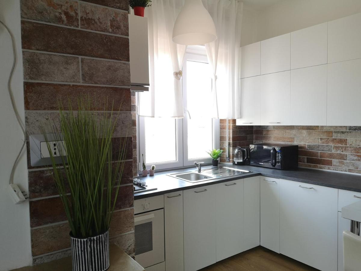 Queen East Verona Apartments المظهر الخارجي الصورة